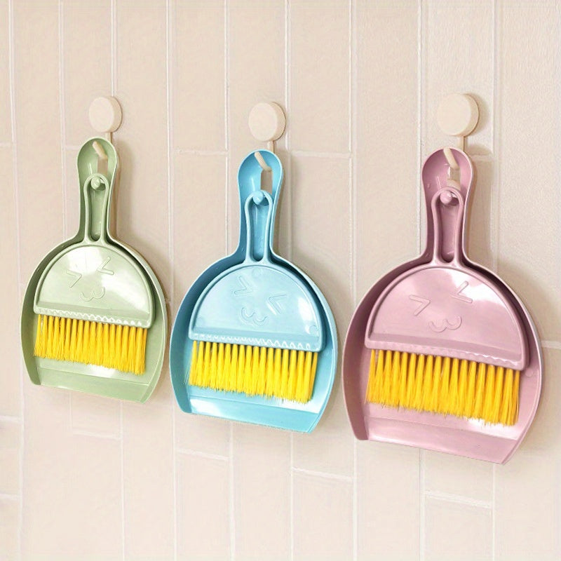 3pcs, mixed color, smiling face desktop broom, cleaning tool handheld broom, keyboard cleaning brush, small broom set with dustpan, computer clutter brush, suitable for table and desktop cleaning