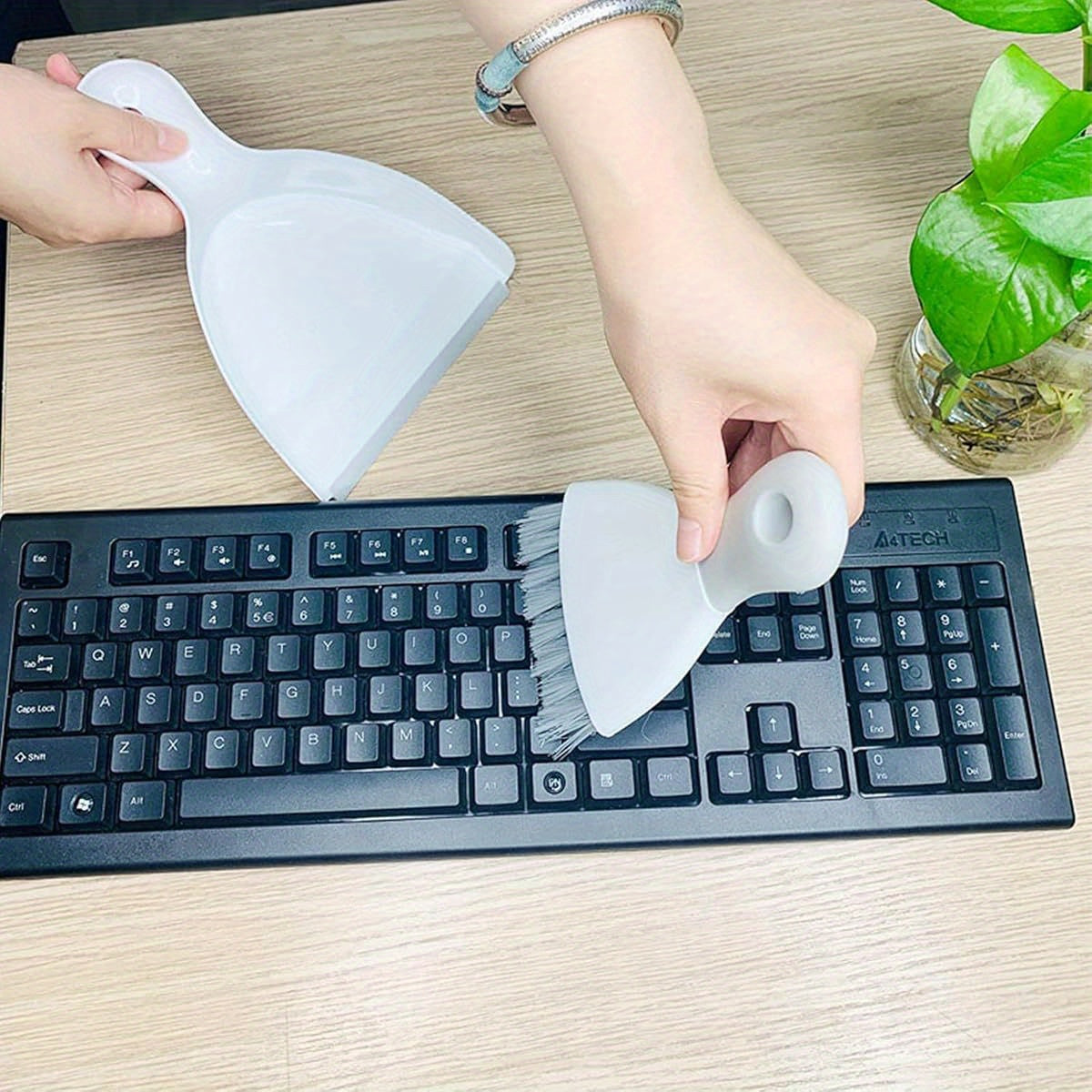 Dust pan Broom Brush Dustpan - Dustpan and Brush Set, Mini dust Pans with Brush, Dust Pan and Brush Set for Table, Keyboard, Cat, Dog and Other Pets, Dust Pan Brush Nesting Tiny Cleaning Broom( Gray), Dust Brush, Dusting Brush for Computer, Dust Removal